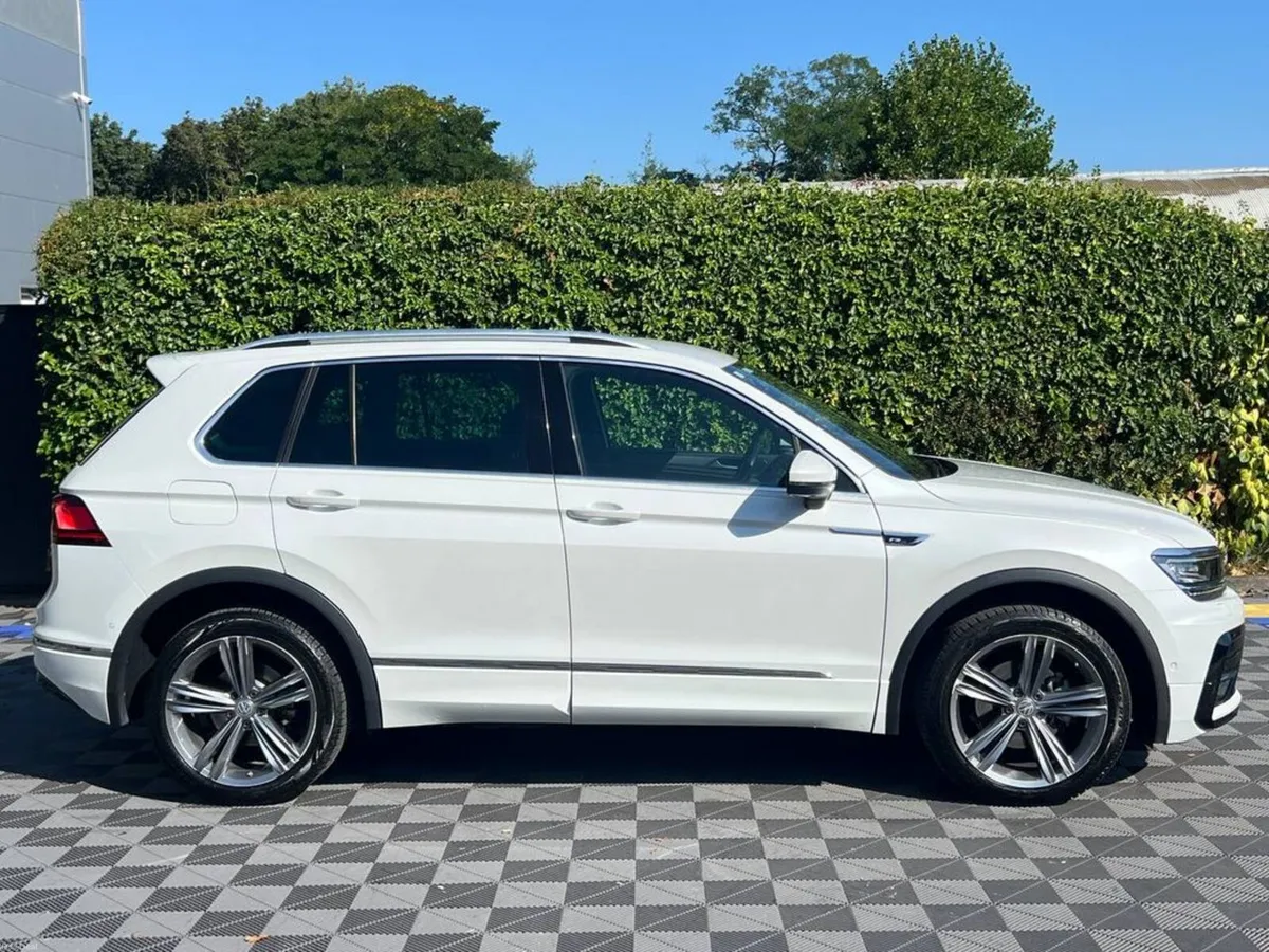 Volkswagen Tiguan R-LINE 4MOTION 2.0 TDI AUTO // R - Image 2