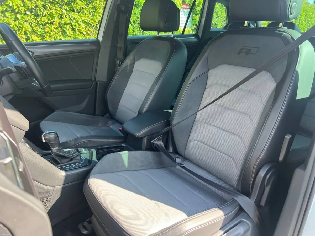 Volkswagen Tiguan R-LINE 4MOTION 2.0 TDI AUTO // R - Image 6