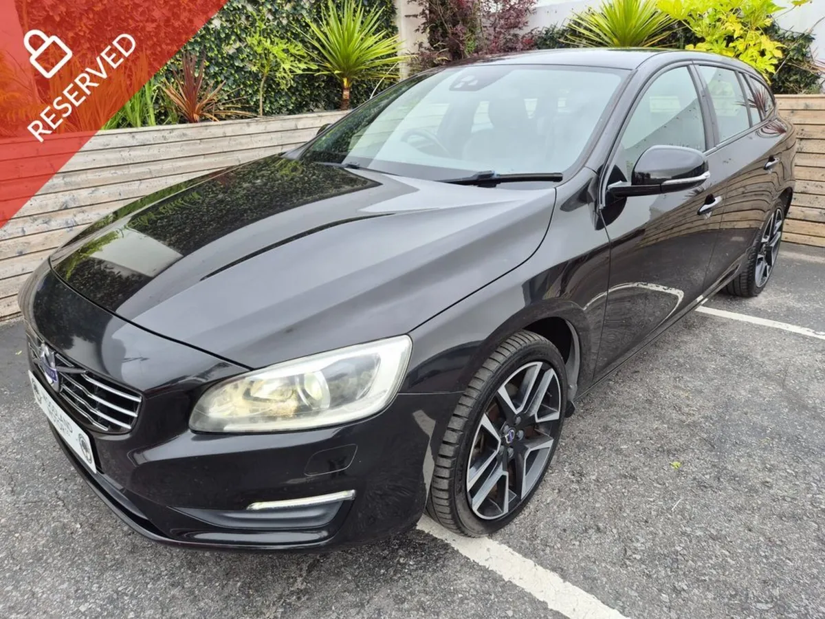 Volvo V60 2.0 D4 / AUTO / DYNAMIC EDITION / LOW MI - Image 1