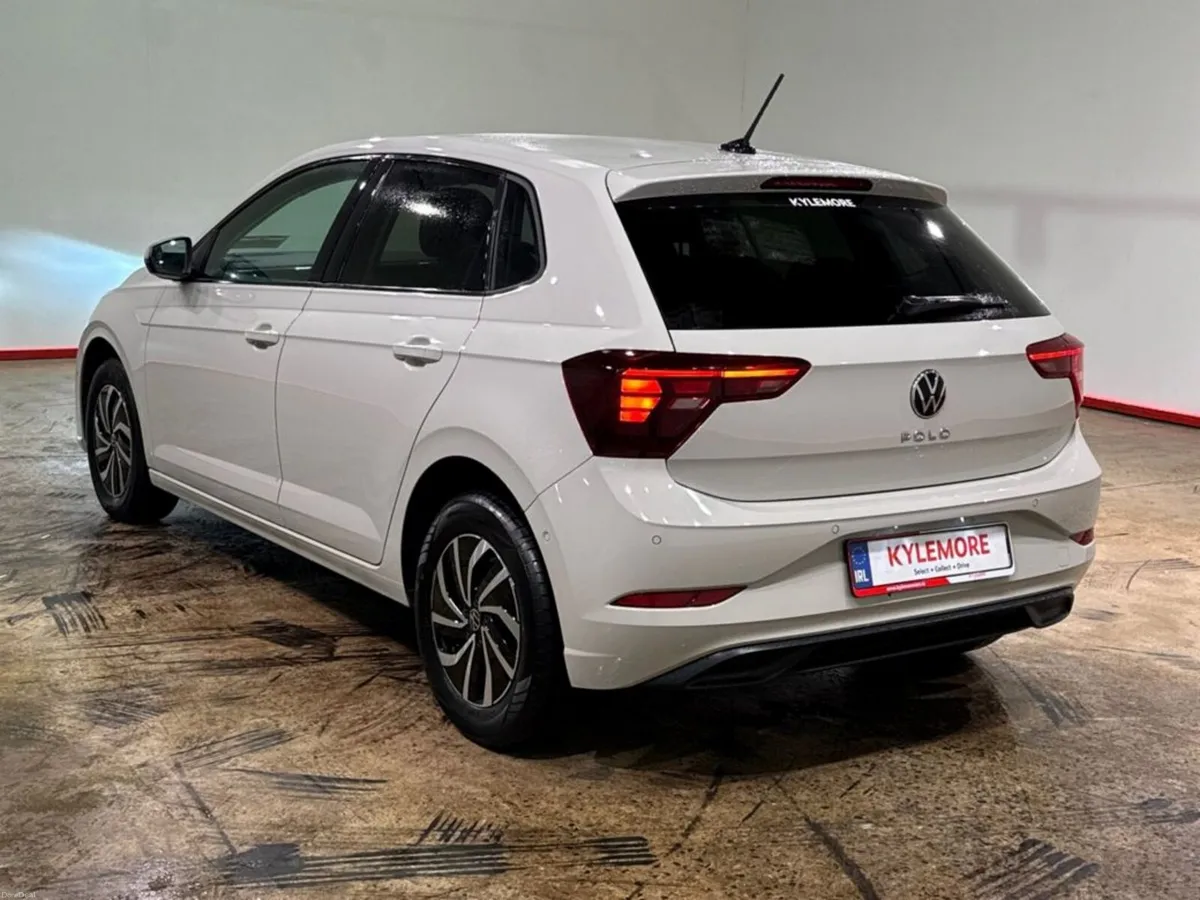 Volkswagen Polo 1.0 AUTOMATIC - FACTORY ALLOYS - R - Image 5