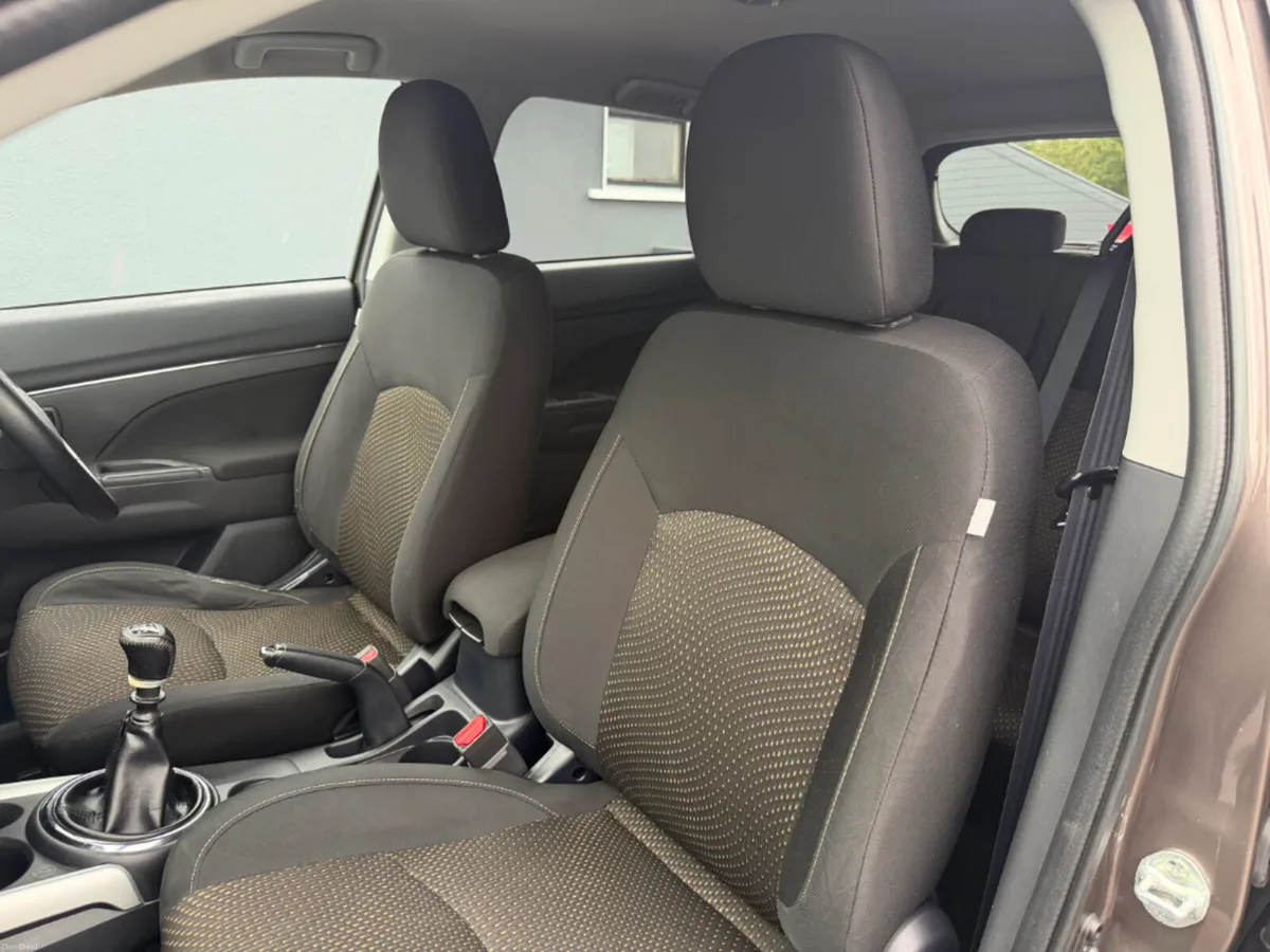 Mitsubishi ASX 1.8 DID Instyle 4DR * BLUETOOTH * - Image 6