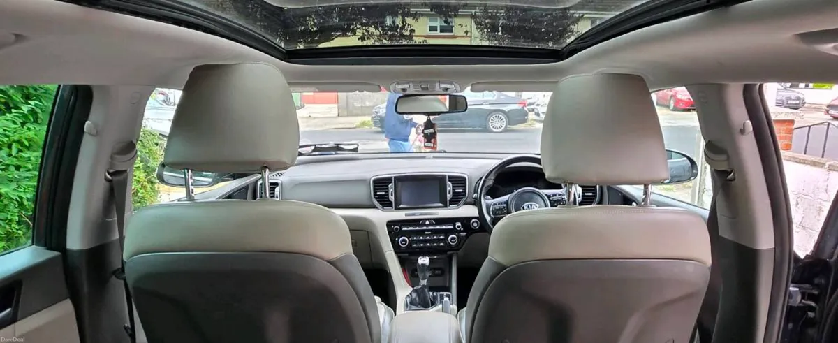 Kia Sportage 2016 Platinum- Pan Roof/Full Leather - Image 6