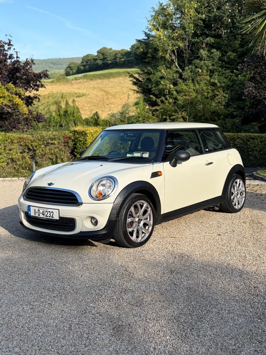 2011 Mini Cooper - Image 1