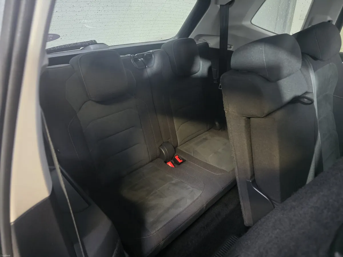 Volkswagen Tiguan 2023 7 SEATER AUTO ELEGANCE - Image 6