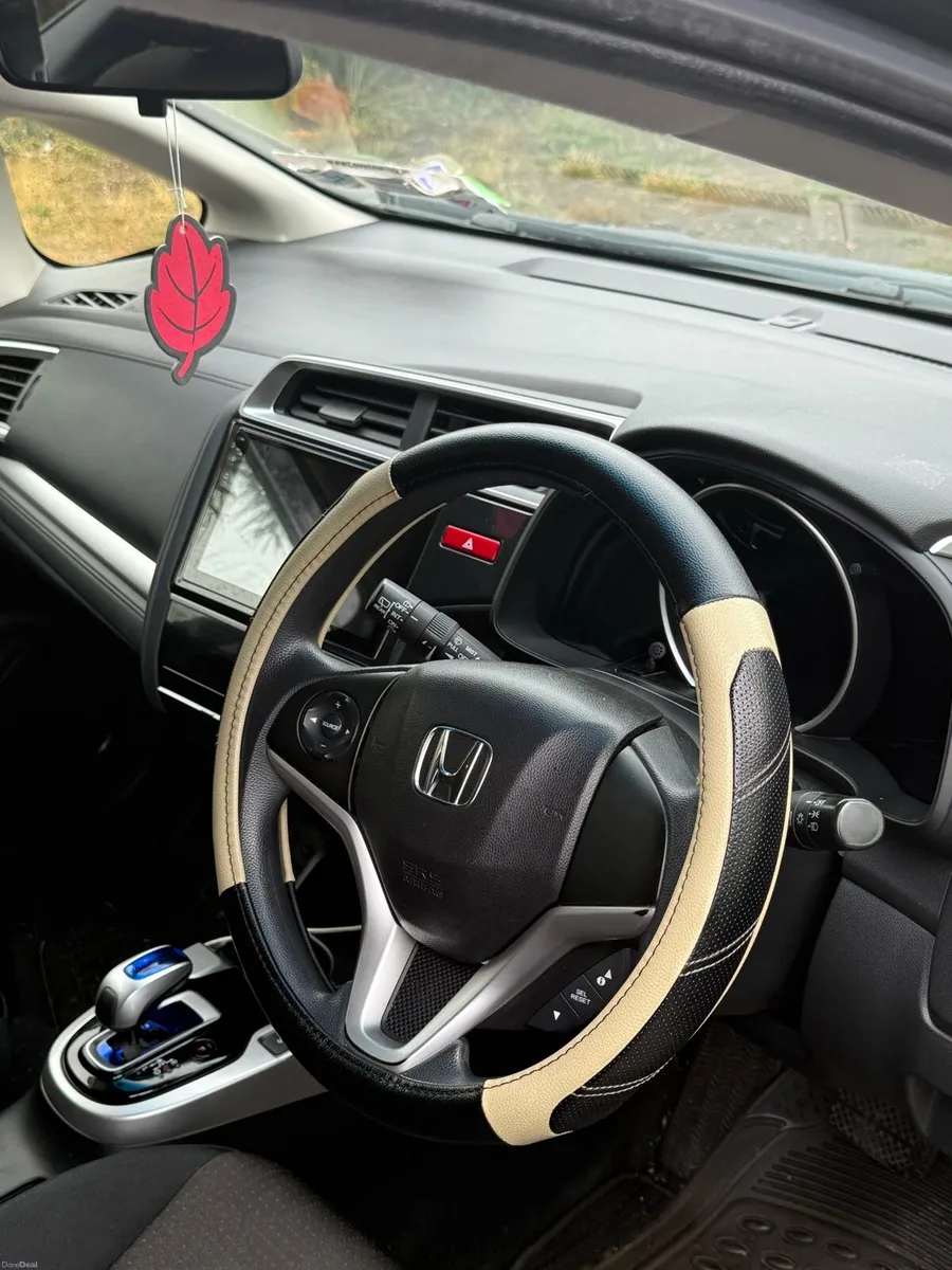 Car - Image 4