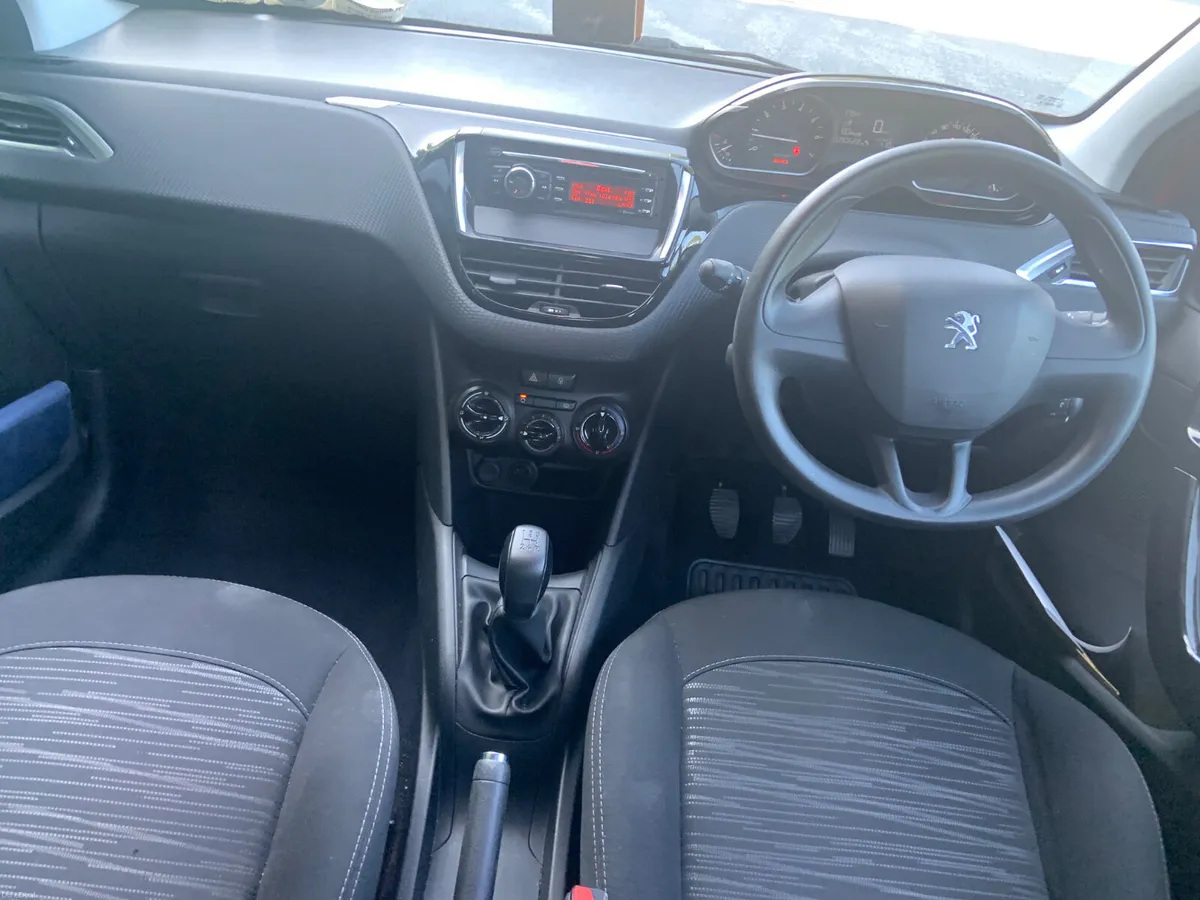 Peugeot 208 2016 - Image 5