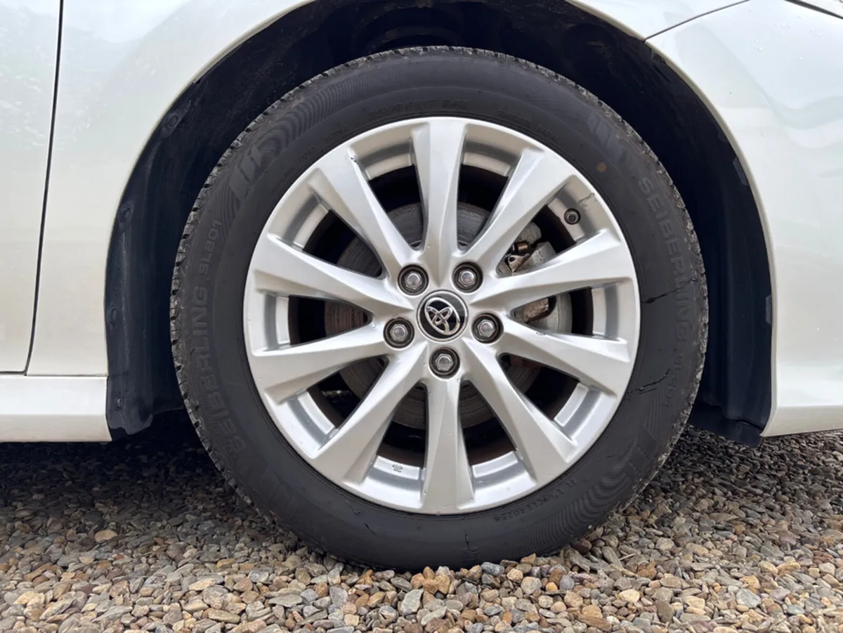 Toyota Camry Camry - Image 6