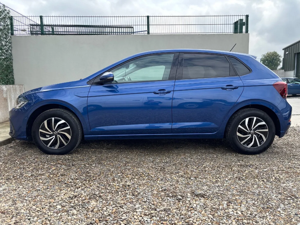 Volkswagen Polo Comfortline Model with extras - Image 4