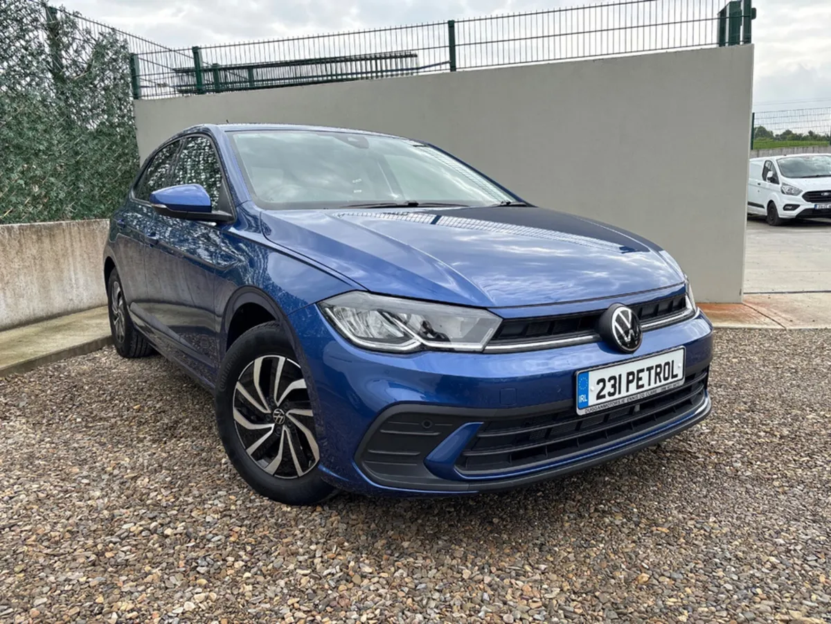 Volkswagen Polo Comfortline Model with extras - Image 1