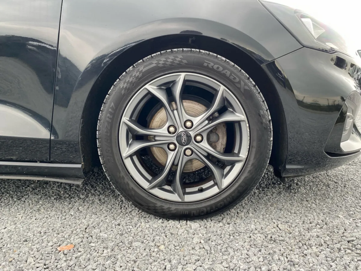 Ford Focus ST-LINE 1.5 TDCI 125PS 6SPEED 5DR - Image 5