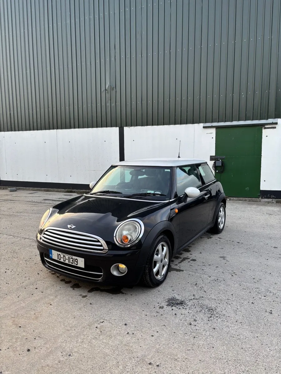 car - Image 1
