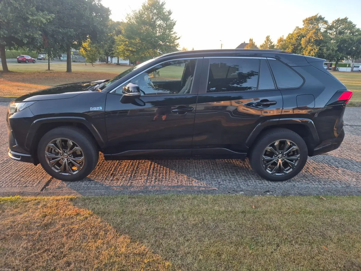 Toyota RAV4 2024 Plug in Hybrid - Image 1