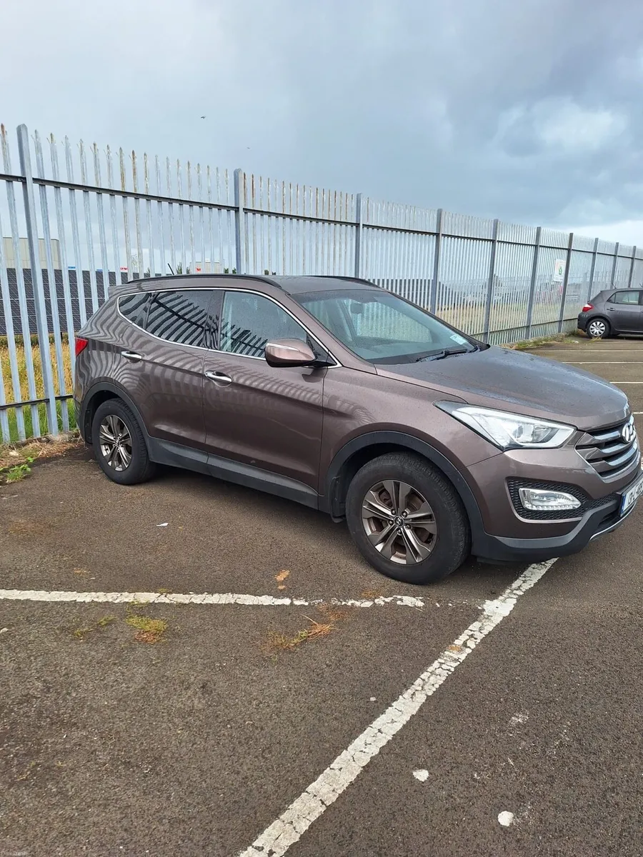 2013 Sante Fe Comfort 7 seater - Image 1