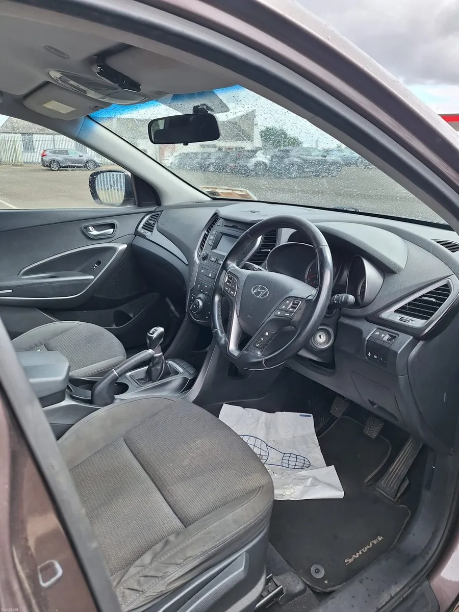 2013 Sante Fe Comfort 7 seater - Image 4