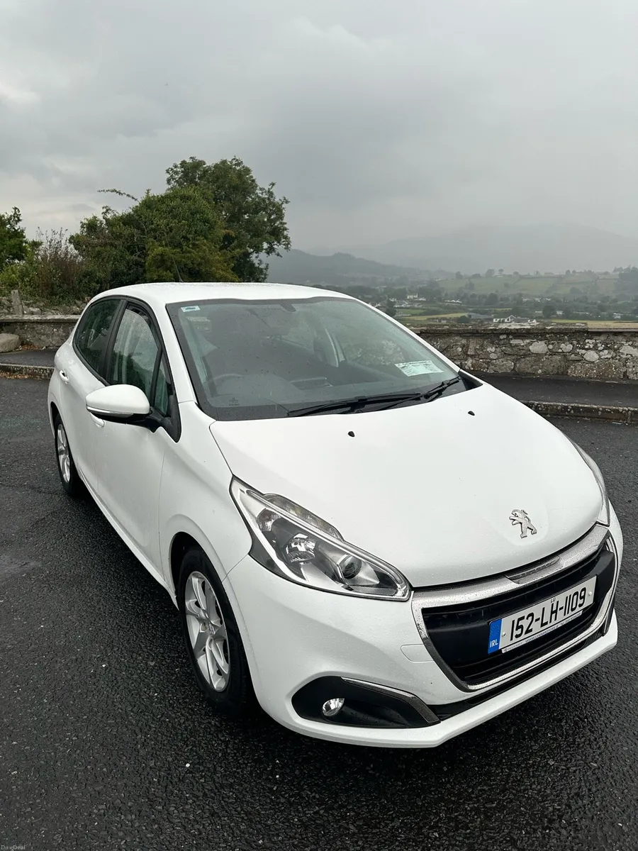 Peugeot 208 - Image 1