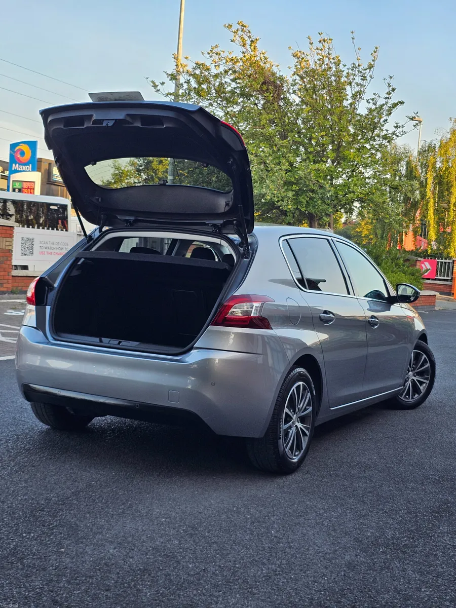 Peugeot-308 Automatic  2017 - Image 4