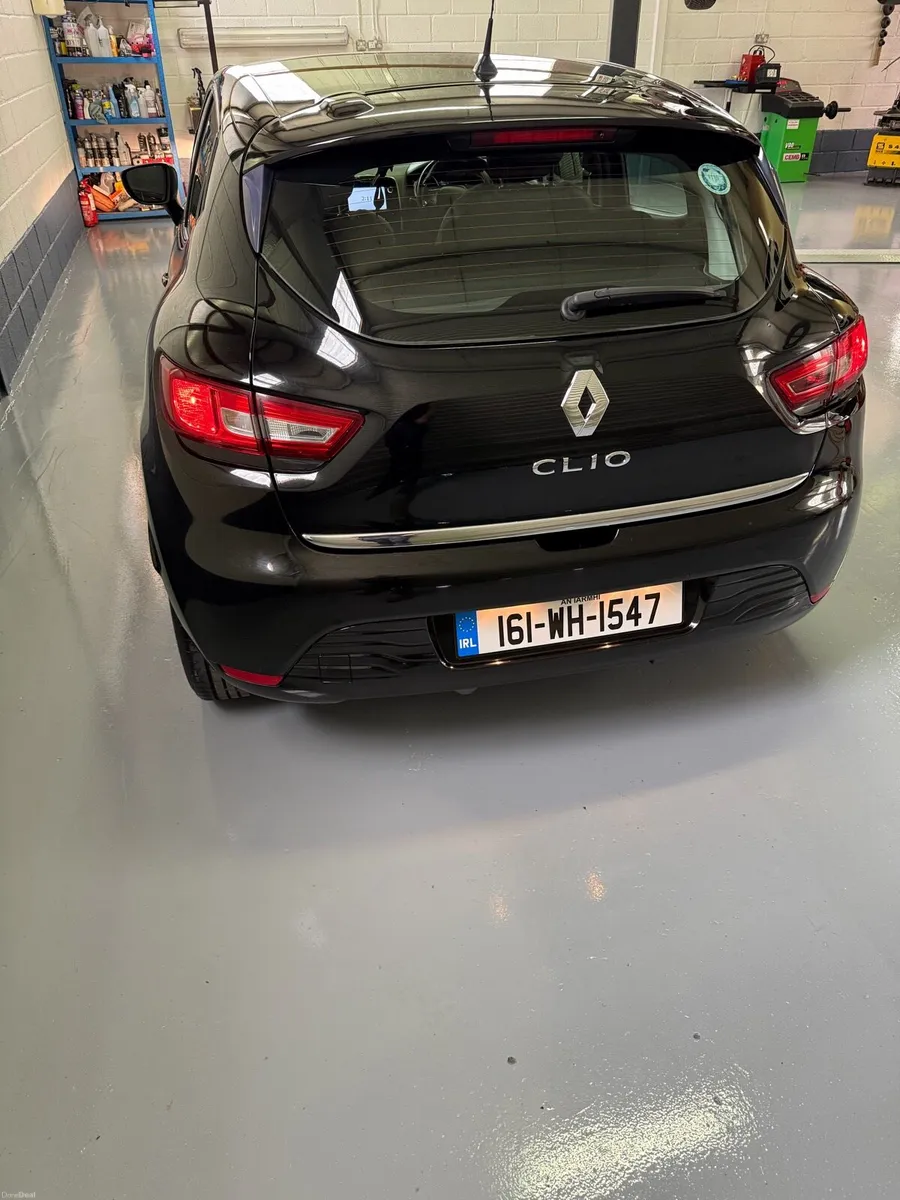 Renault Clio - Image 2