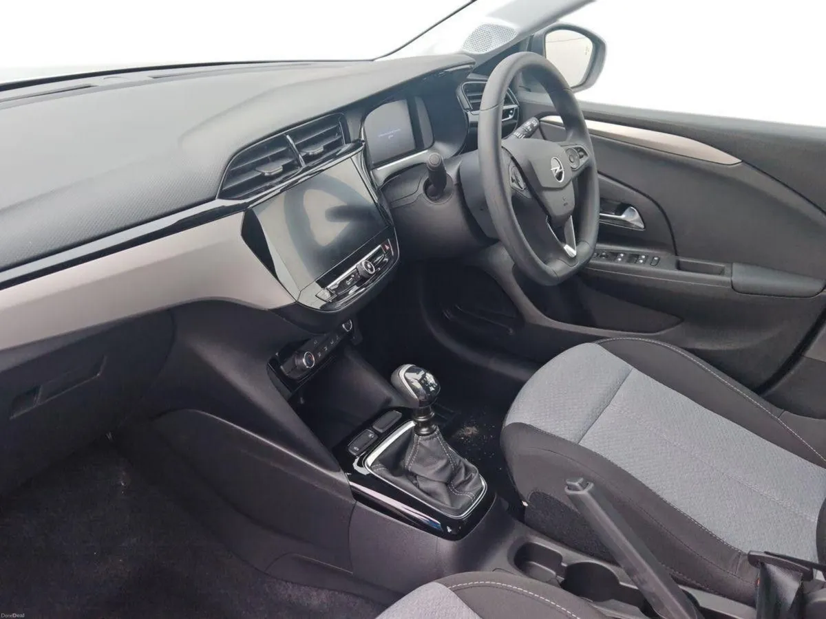Opel Corsa Elegance 1.2 100hp 6-speed manual - Image 4