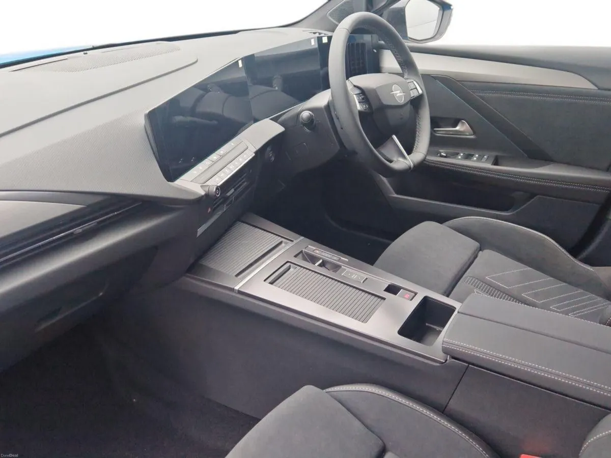 Opel Astra Hybrid GS 1.2 turbo 136hp automatic MY2 - Image 4
