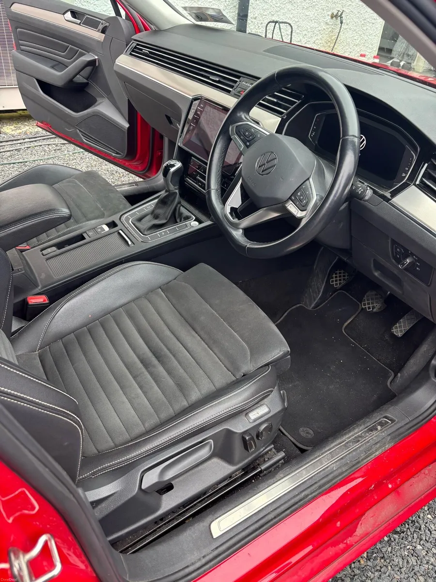 Volkswagen Passat elegance - Image 5
