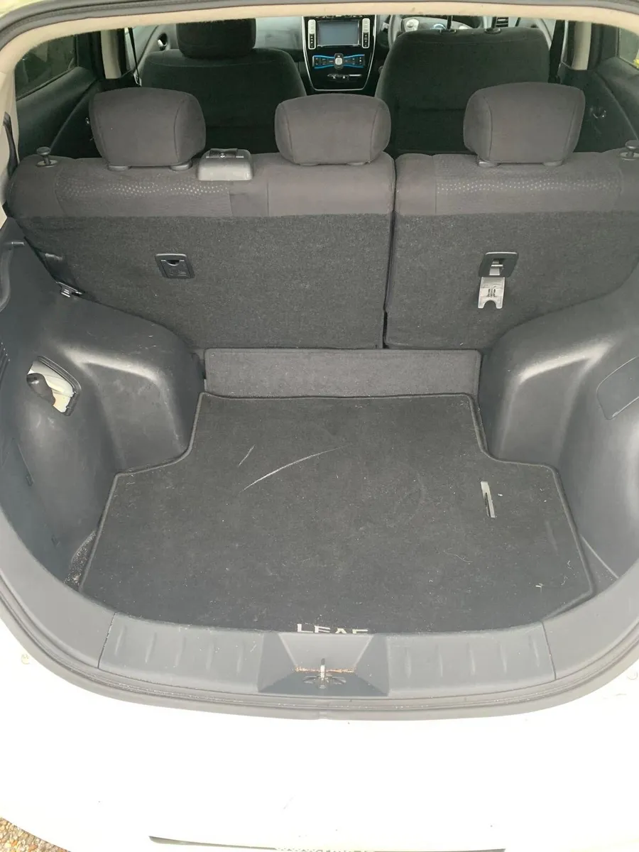 Car - Image 3