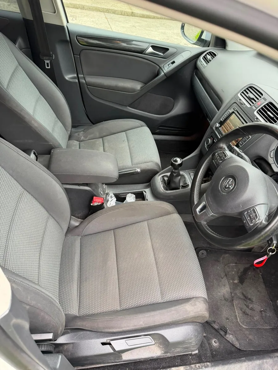 Volkswagen Golf 2012 - Image 5