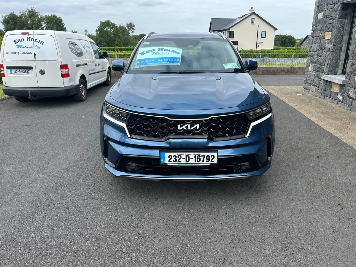 Kia Sorento K3 AUTO 5 SEATS 232  2023 - Image 2