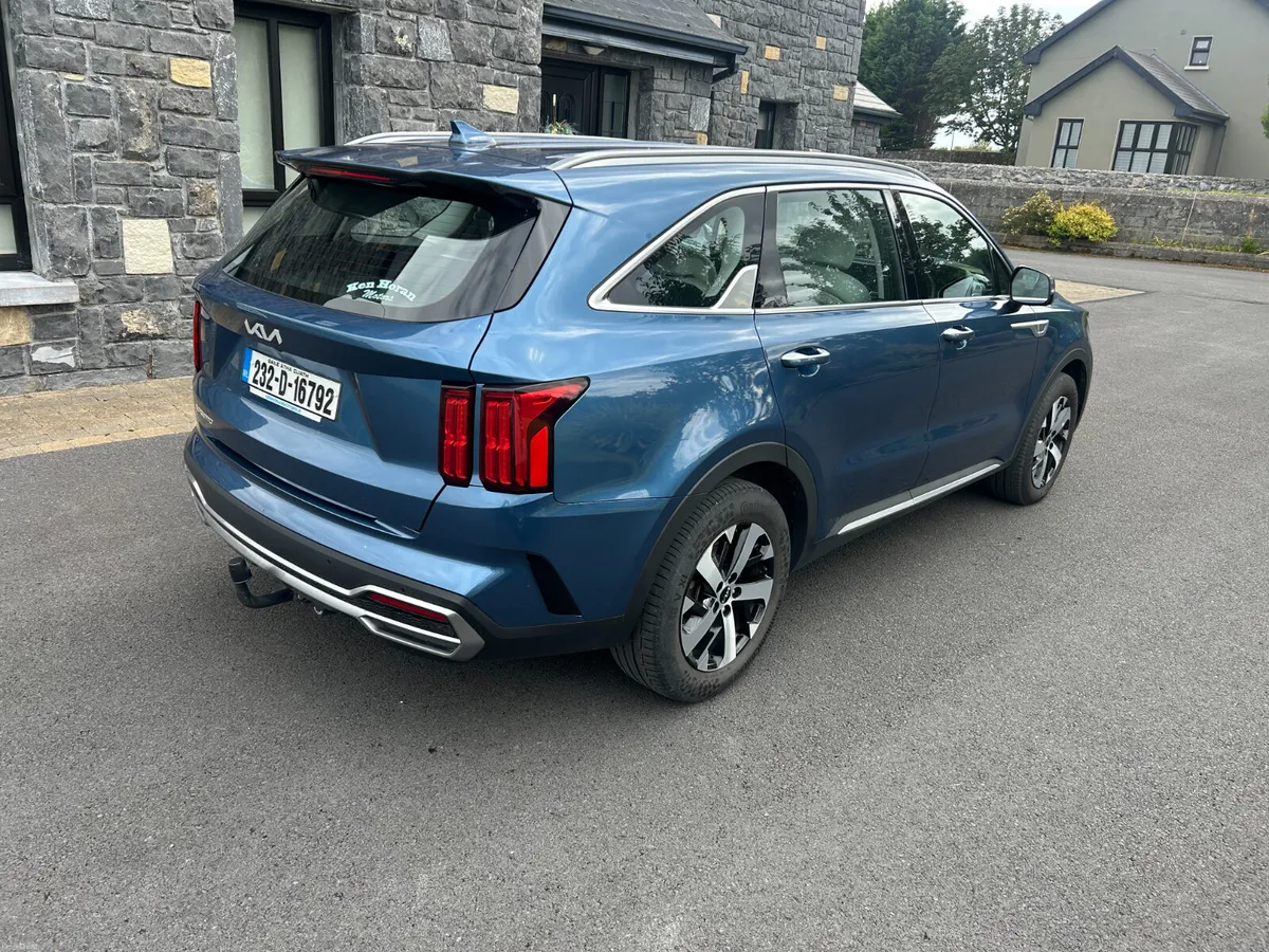 Kia Sorento K3 AUTO 5 SEATS 232  2023 - Image 4