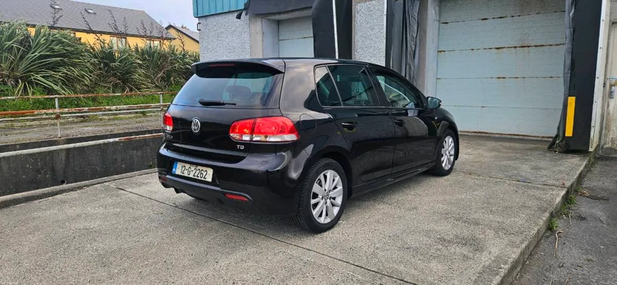Volkswagen Golf R Line - Image 6
