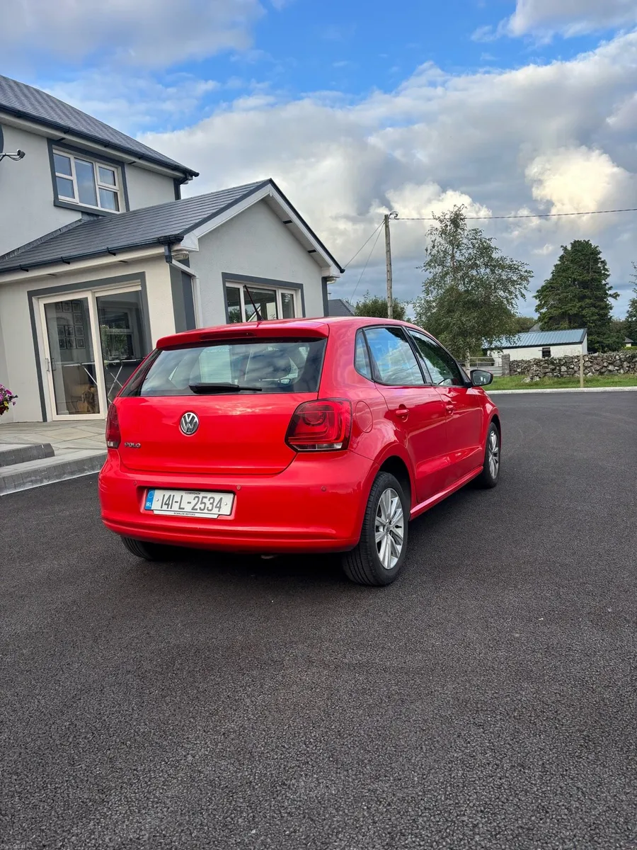 Volkswagen Polo 2014 - Image 2