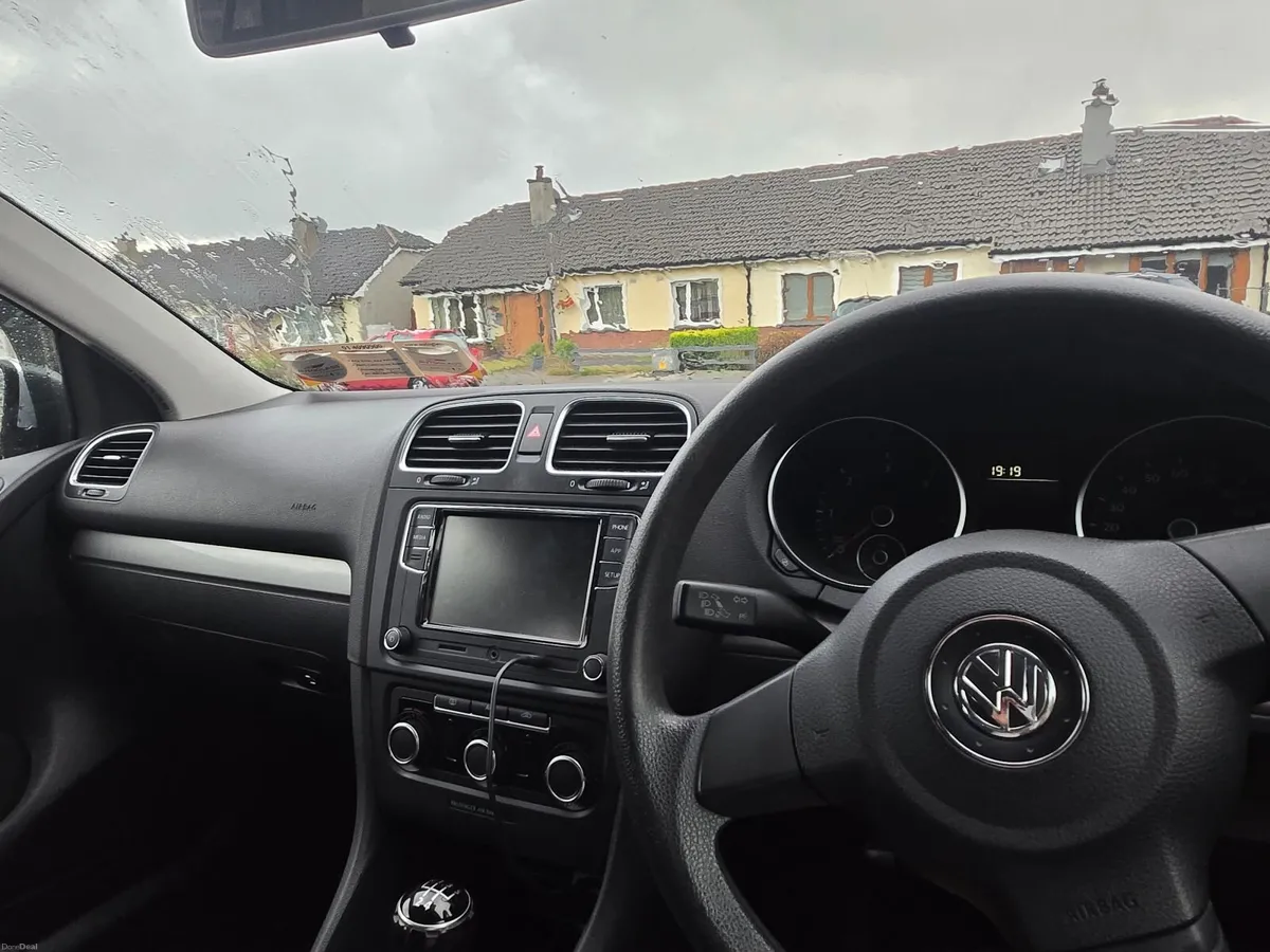 Volkswagen Golf 2012 - Image 2