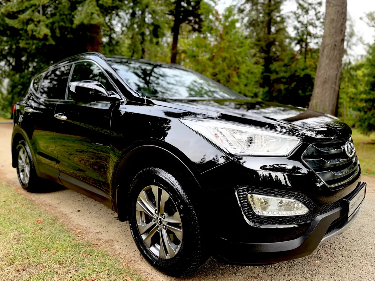 2.2CRDI AUTO 4WD 7SEAT EXECUTIVE - Image 5