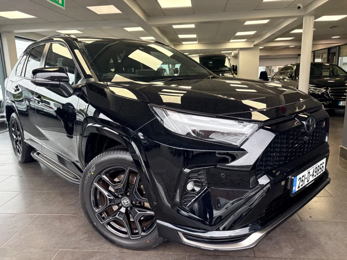 Toyota RAV4 2.5 HYBRID GR SPORT 2025 - Image 2