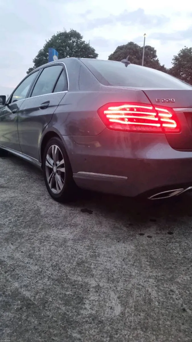 Mercedes E220 Nct 4-27 Tax 8-27 READ ADD - Image 5