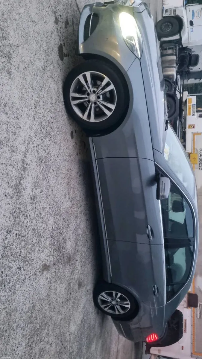 Mercedes E220 Nct 4-27 Tax 8-27 READ ADD - Image 6