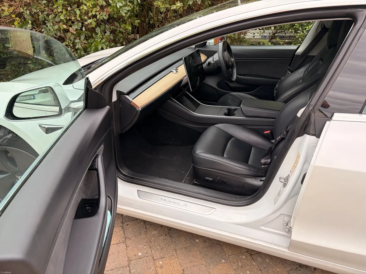 Tesla Model 3 w/ Warranty -New Suspension, Battery - Image 5