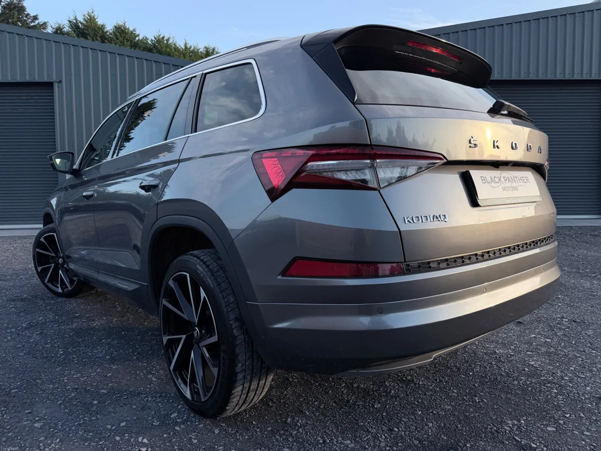 Skoda Kodiaq 232’ Style AUTOMATIC 7 SEAT LOW KM - Image 3
