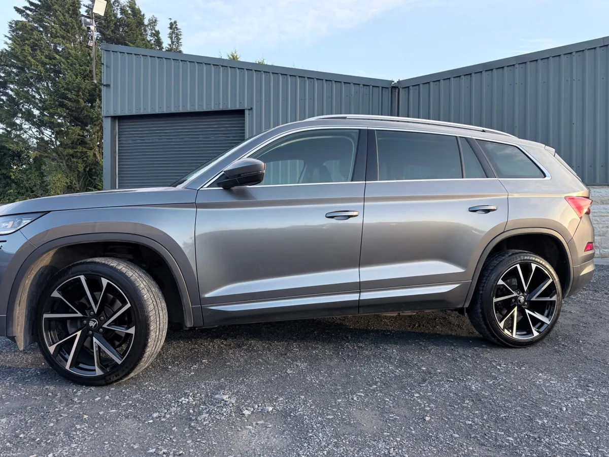 Skoda Kodiaq 232’ Style AUTOMATIC 7 SEAT LOW KM - Image 5