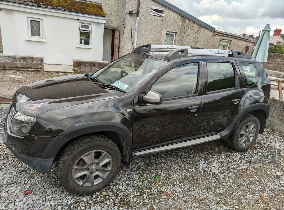 Dacia Duster Black Signature 2015 174k km - Image 3