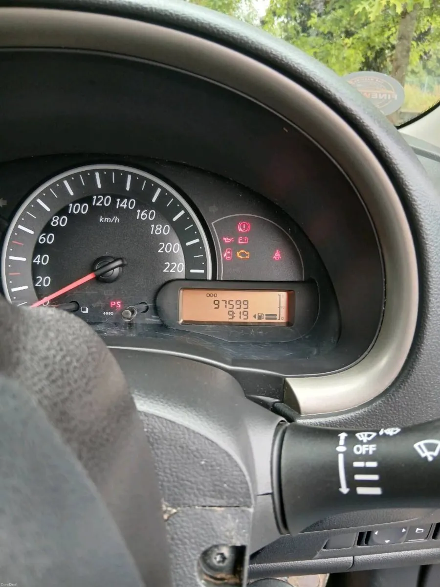 Nissan micra - Image 4