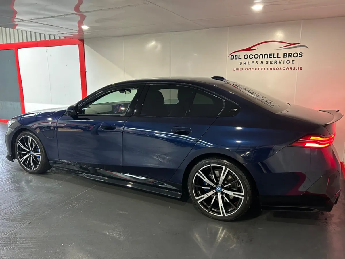 BMW 5-Series G60 E M SPORT 295BHP 4DR A - Image 6