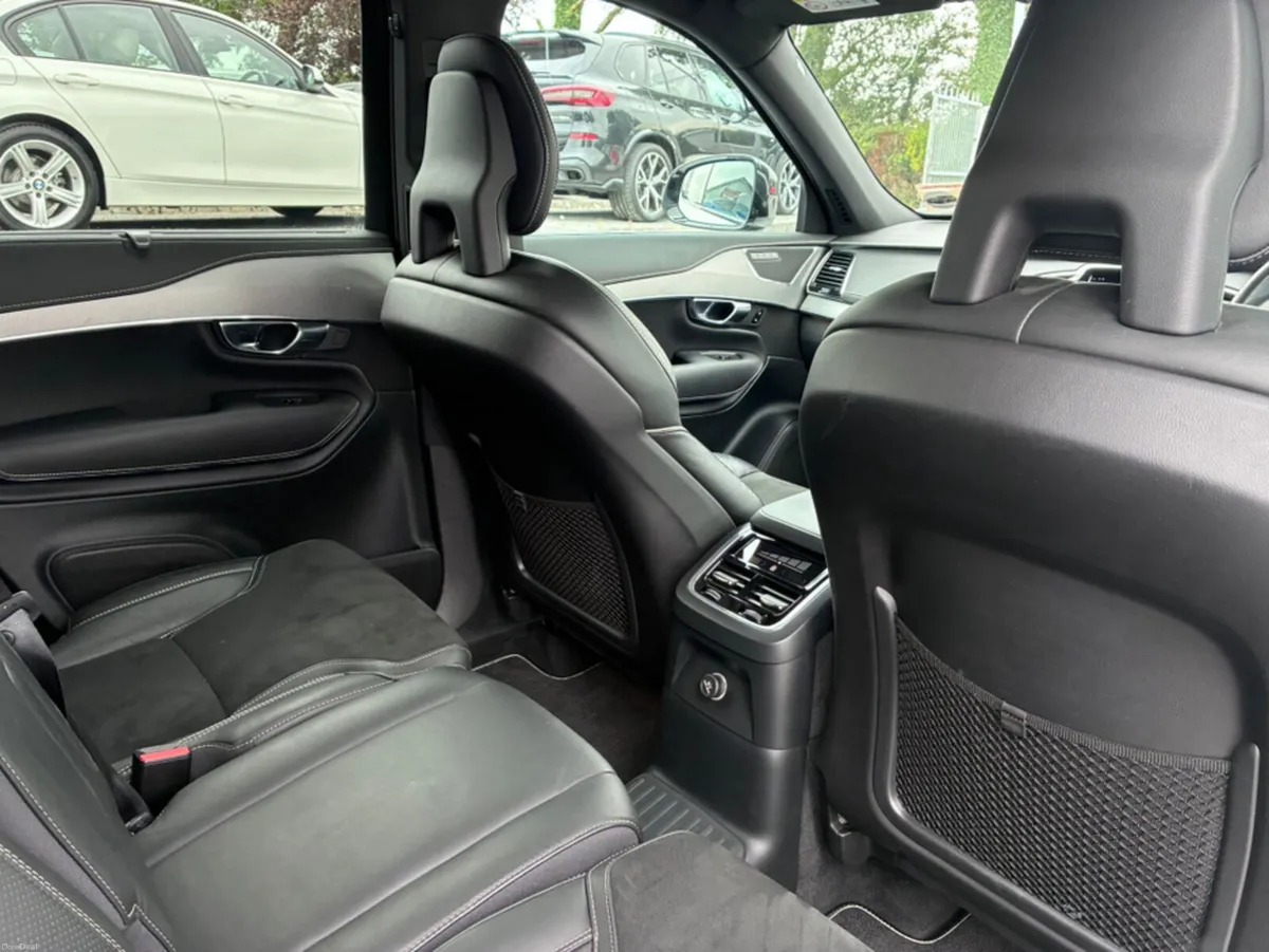 Volvo XC90 2.0 T8 R-DESIGN 390 BHP AWD - Image 6
