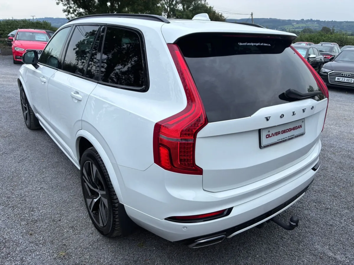 Volvo XC90 2.0 T8 R-DESIGN 390 BHP AWD - Image 3