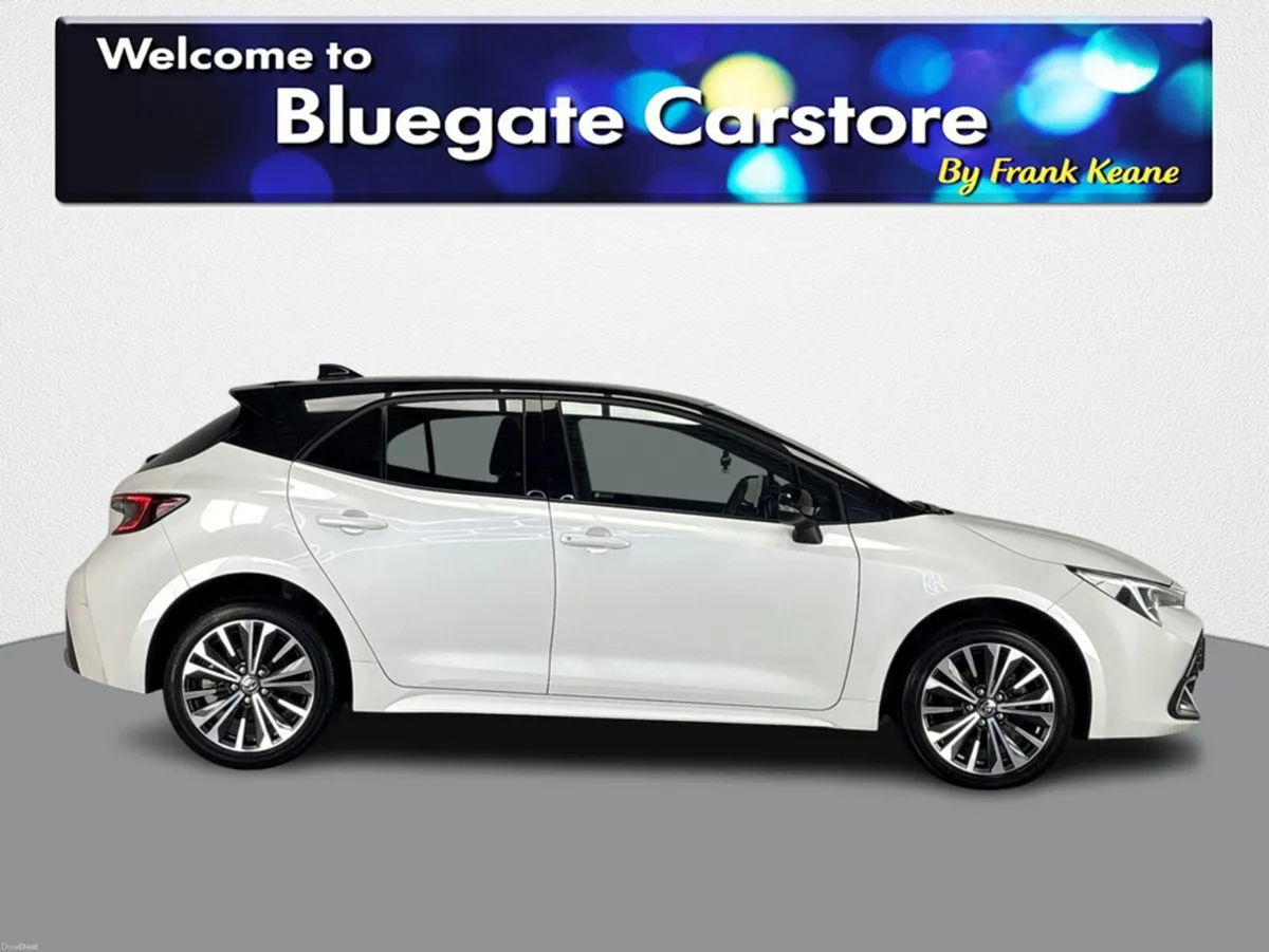 Toyota Corolla HB LUNA SPORT  **FULL BLACK HALF LE - Image 2