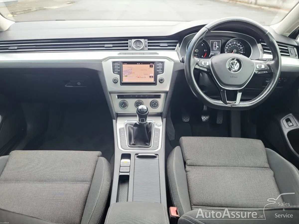 Volkswagen Passat 2.0 TDI SE BUSINESS  150BHP *** - Image 3