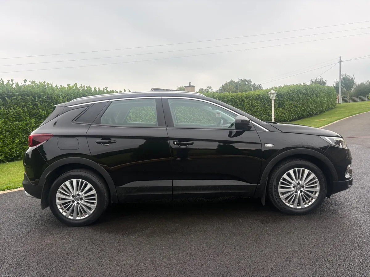 Opel Grandland X 2020 - Image 2