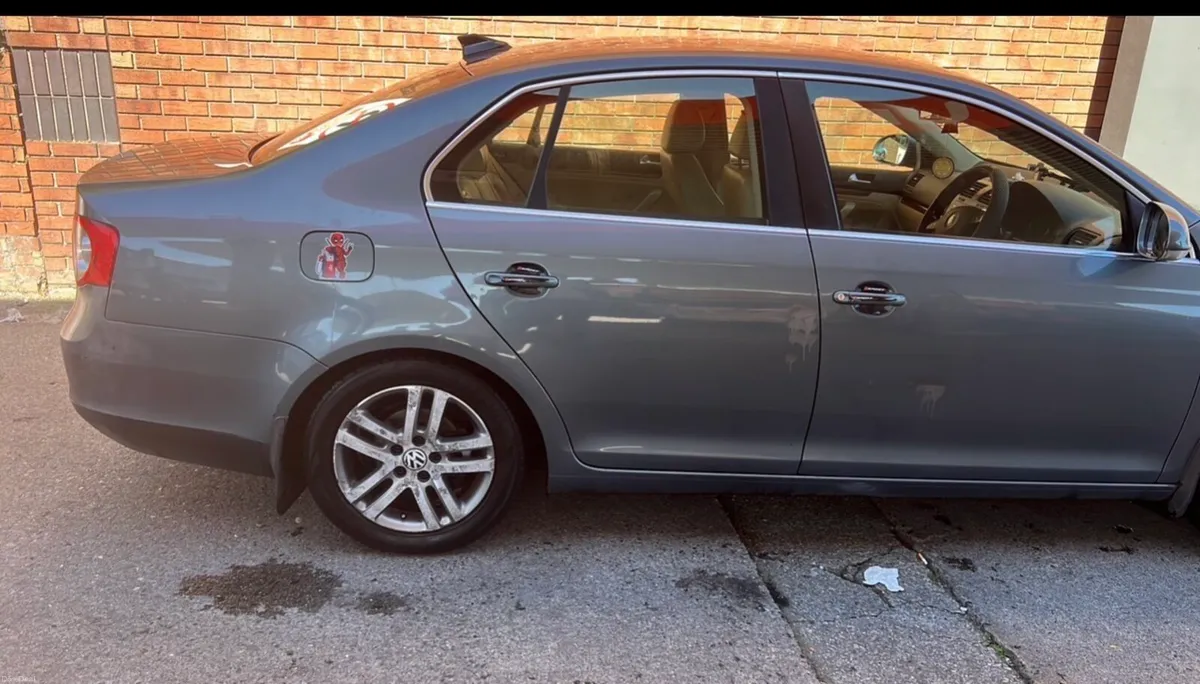 Car Vogswagen - Image 1