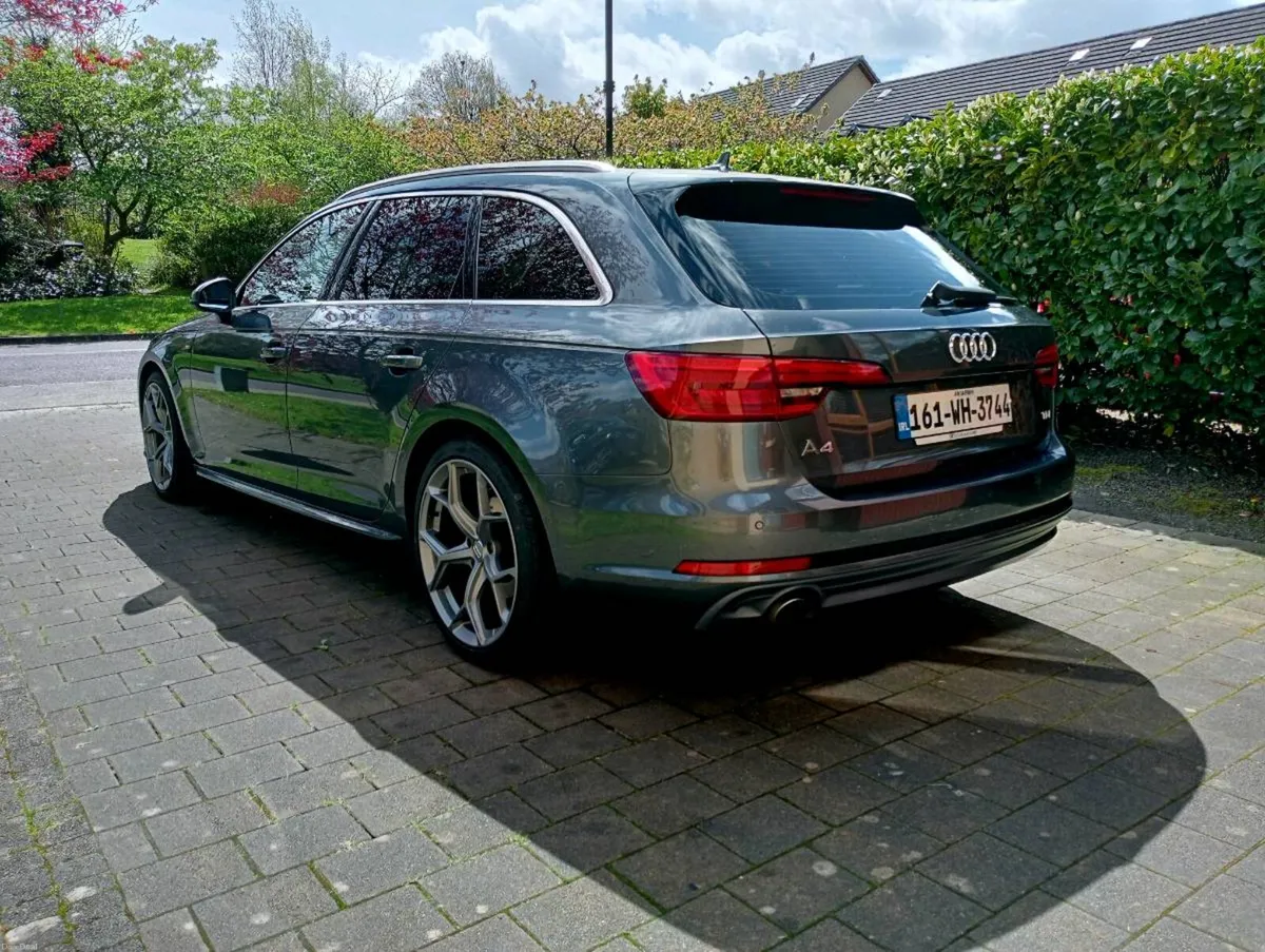 AUDI A4 S-Line Automatic - Image 4