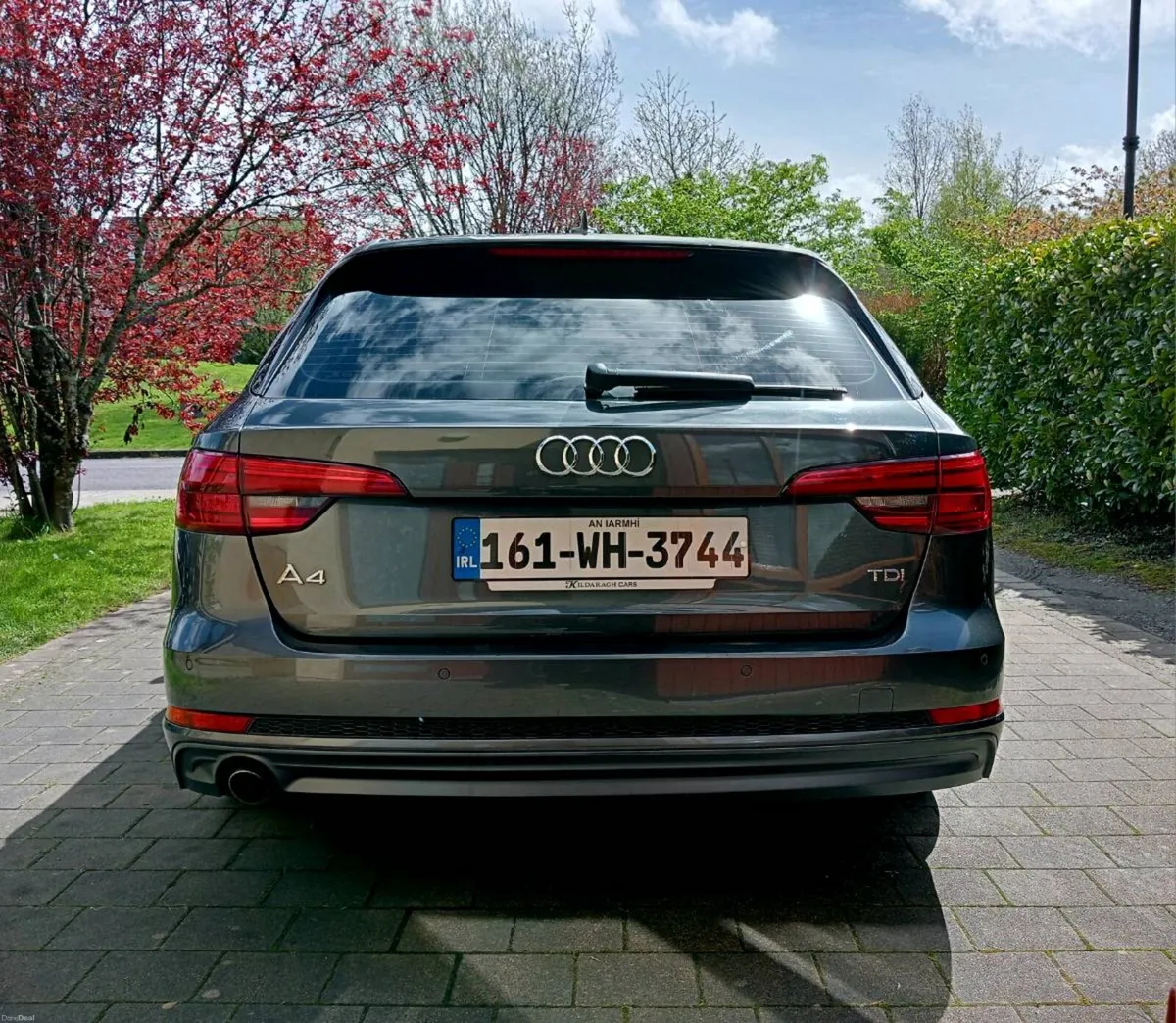 AUDI A4 S-Line Automatic - Image 5