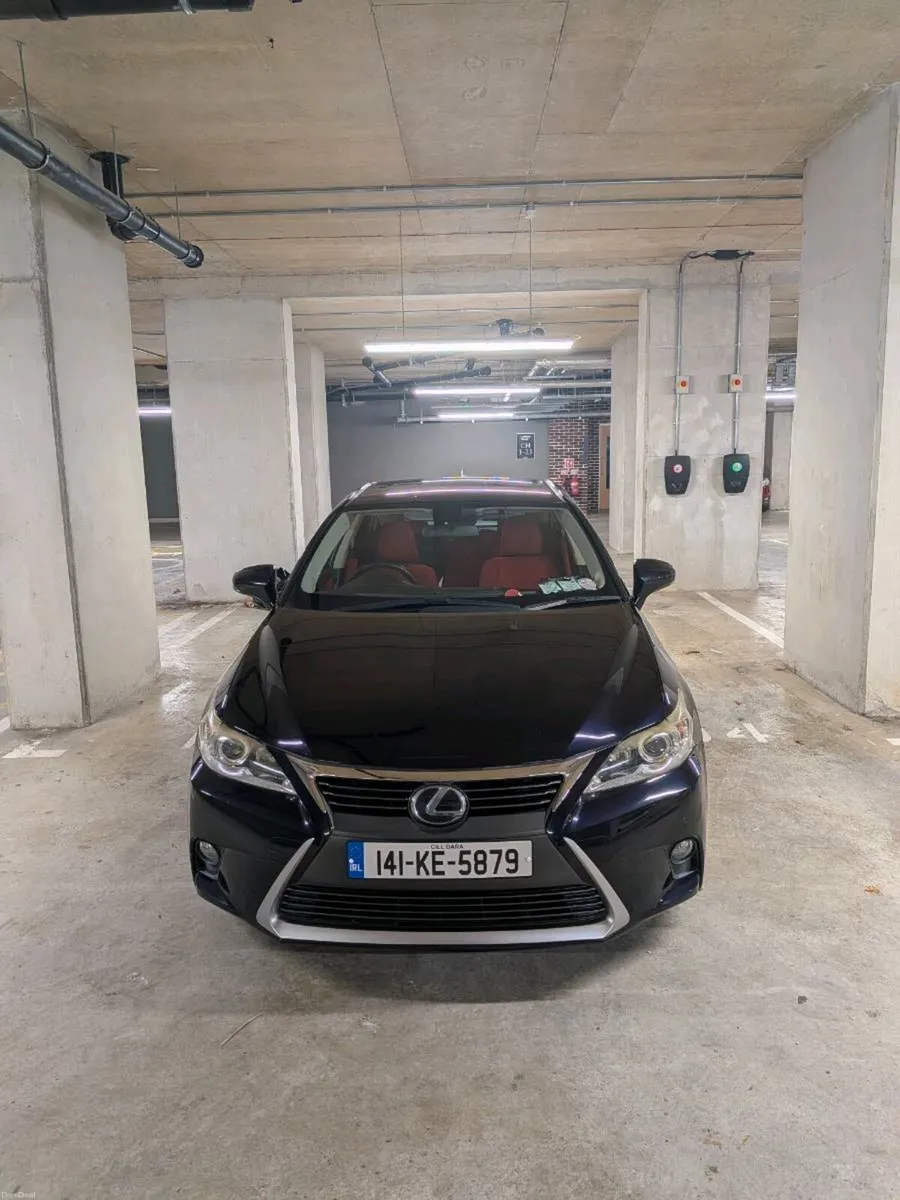 Lexus CT200H - Image 2